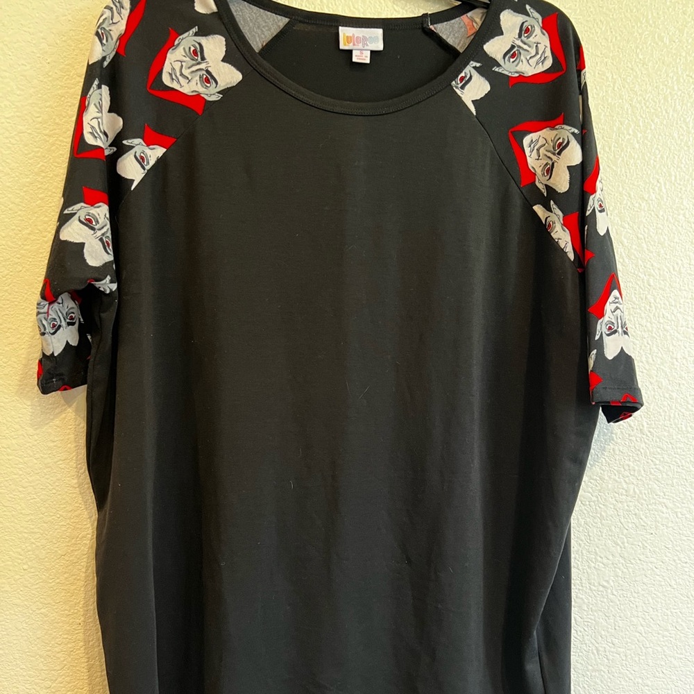 Lulularoe Irma Black Count Dracula Raglan Sleeve Tunic‎ Top Hi/lo Hem